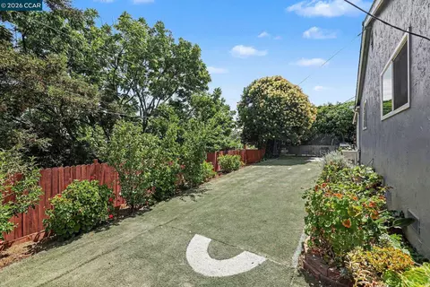Exterior - 400 Ladera Dr, Vallejo, CA 94591 photo 3 of 5