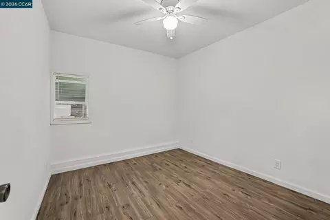 Bedroom - 400 Ladera Dr, Vallejo, CA 94591 photo 6 of 7