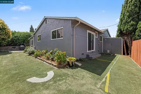 Exterior - 400 Ladera Dr, Vallejo, CA 94591 photo 5 of 5