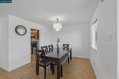 Dining - 400 Ladera Dr, Vallejo, CA 94591 photo 1 of 2