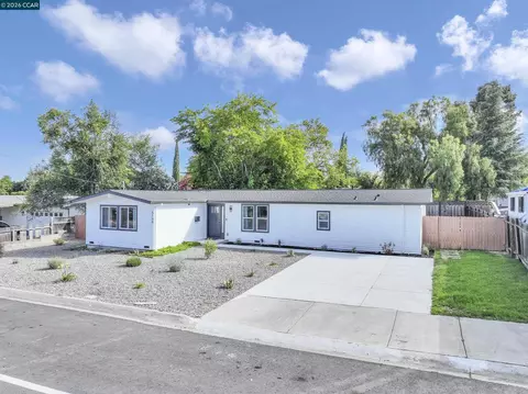 Exterior - 5169 Concord Blvd, Concord, CA 94521 photo 3 of 8