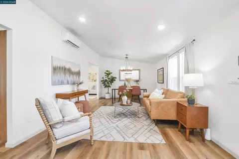 Living - 5169 Concord Blvd, Concord, CA 94521 photo 1 of 2