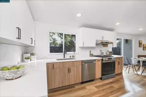 Kitchen - 5169 Concord Blvd, Concord, CA 94521 photo 3 of 3