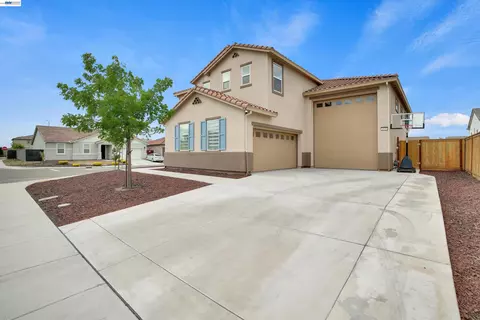 Exterior - 2775 Pink Muhly Dr, Manteca, CA 95337 photo 1 of 7