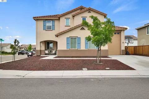Exterior - 2775 Pink Muhly Dr, Manteca, CA 95337 photo 2 of 7