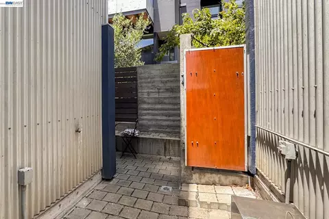 Exterior - 755 Folger Ave, Berkeley, CA 94710 photo 6 of 7