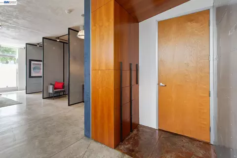 Entry Way - 755 Folger Ave, Berkeley, CA 94710 photo 2 of 4