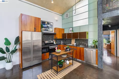Kitchen - 755 Folger Ave, Berkeley, CA 94710 photo 2 of 3
