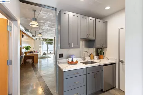 Kitchen - 755 Folger Ave, Berkeley, CA 94710 photo 1 of 3