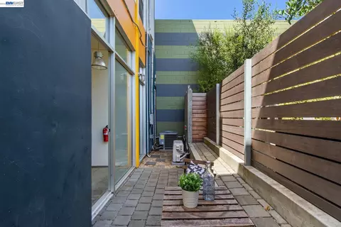 Exterior - 755 Folger Ave, Berkeley, CA 94710 photo 3 of 7