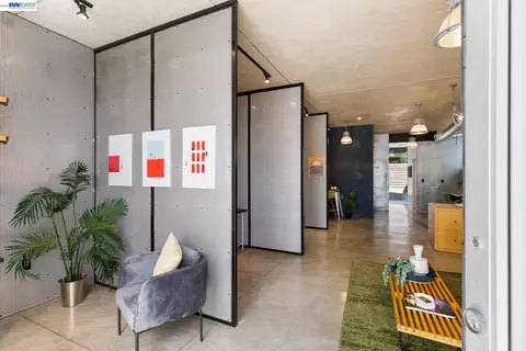 Entry Way - 755 Folger Ave, Berkeley, CA 94710 photo 1 of 4
