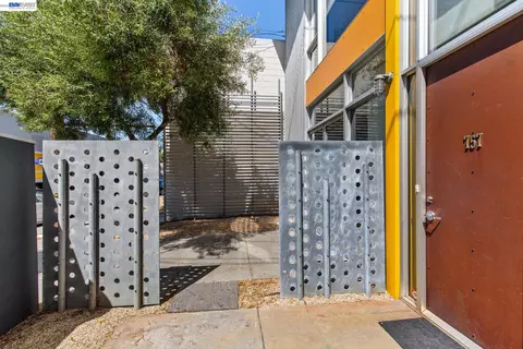 Exterior - 755 Folger Ave, Berkeley, CA 94710 photo 2 of 7