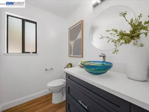 Bath - 7966 Iglesia Dr, Dublin, CA 94568 photo 1 of 4