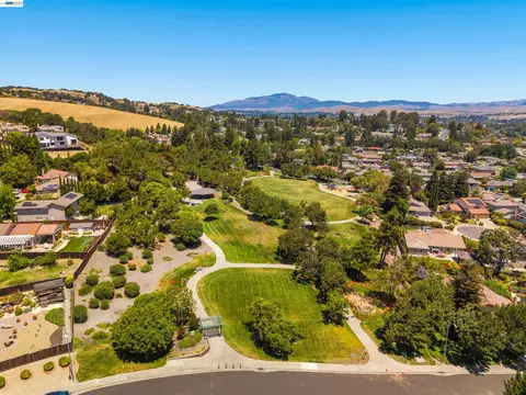 View/Area - 7966 Iglesia Dr, Dublin, CA 94568 photo 4 of 4
