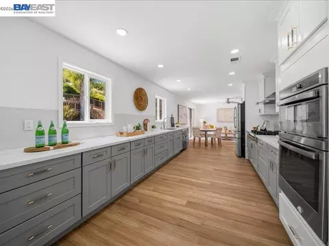 Kitchen - 7966 Iglesia Dr, Dublin, CA 94568 photo 2 of 7
