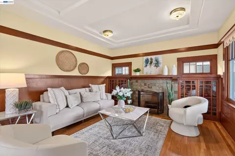 Living - 1639 Broadway, Alameda, CA 94501 photo 1 of 4