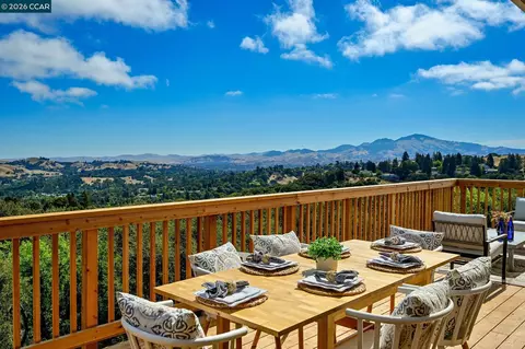 37 Corte Pinon Ct, Moraga, CA 94556