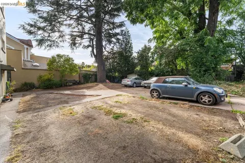 Exterior - 2725 Prince St #10, Berkeley, CA 94705 photo 4 of 5