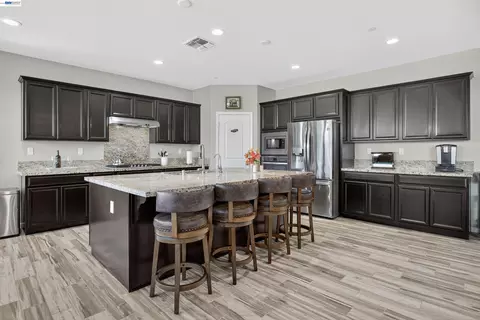 Kitchen - 1787 Branson Ct, Lathrop, CA 95330 photo 1 of 3