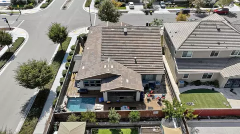 View/Area - 1787 Branson Ct, Lathrop, CA 95330 photo 4 of 8