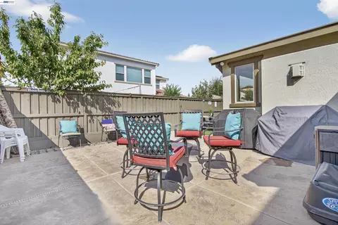 Exterior - 1787 Branson Ct, Lathrop, CA 95330 photo 10 of 10