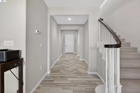 Entry Way - 1787 Branson Ct, Lathrop, CA 95330 photo 2 of 3