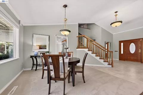Entry Way - 2360 Hampton Rd, Livermore, CA 94550 photo 3 of 3