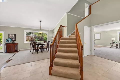 Entry Way - 2360 Hampton Rd, Livermore, CA 94550 photo 2 of 3