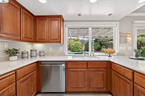 Kitchen - 2360 Hampton Rd, Livermore, CA 94550 photo 3 of 6