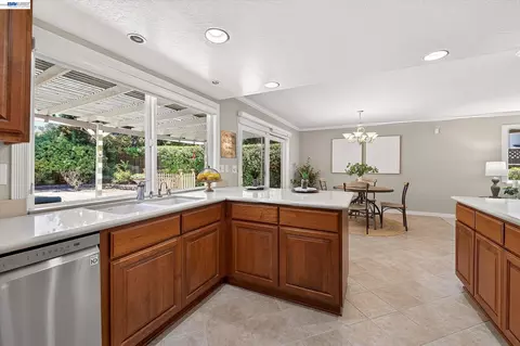 Kitchen - 2360 Hampton Rd, Livermore, CA 94550 photo 5 of 6