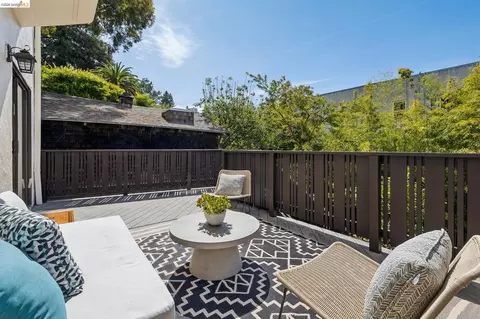 2558 Hilgard Ave, Berkeley, CA 94709 photo 57
