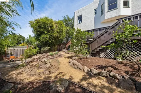 2558 Hilgard Ave, Berkeley, CA 94709 photo 61