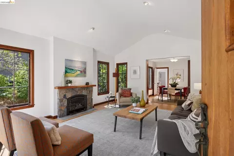 2558 Hilgard Ave, Berkeley, CA 94709 photo 32