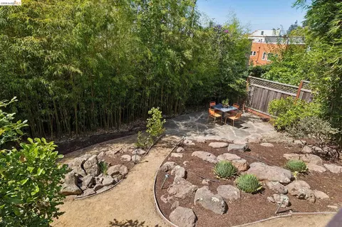 2558 Hilgard Ave, Berkeley, CA 94709 photo 58