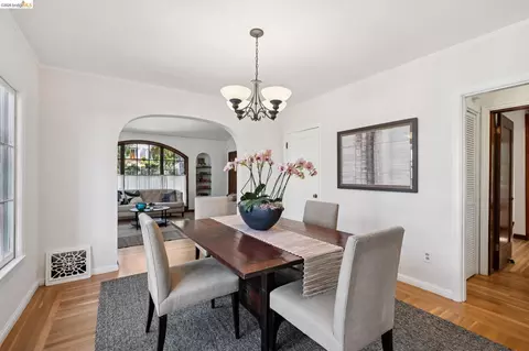 2558 Hilgard Ave, Berkeley, CA 94709 photo 13