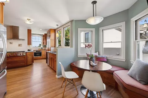 2558 Hilgard Ave, Berkeley, CA 94709 photo 14
