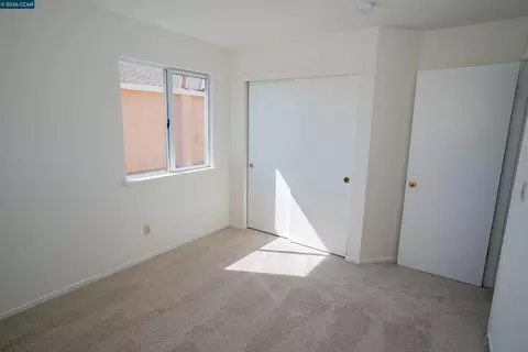 Bedroom - 116 Bayhurst Dr, Vallejo, CA 94591 photo 4 of 9