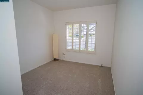 Bedroom - 116 Bayhurst Dr, Vallejo, CA 94591 photo 1 of 9