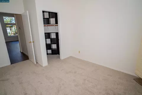 Bedroom - 116 Bayhurst Dr, Vallejo, CA 94591 photo 2 of 9