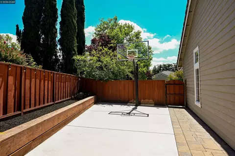 Exterior - 219 Viewpoint Dr, Danville, CA 94506 photo 8 of 13