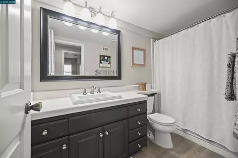 Bath - 219 Viewpoint Dr, Danville, CA 94506 photo 4 of 4