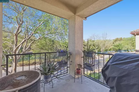 7674 Tuscany Dr, Dublin, CA 94568 photo 9
