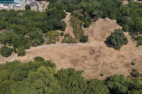 1180 Bear Creek Rd, Martinez, CA 94553 photo 4