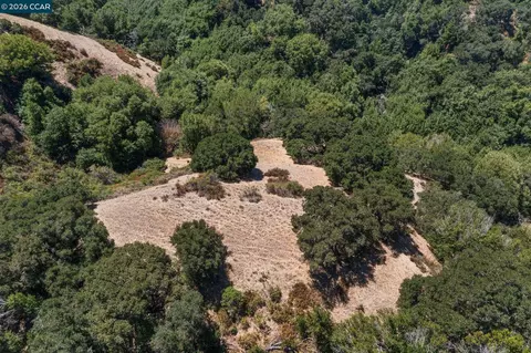 1180 Bear Creek Rd, Martinez, CA 94553 photo 12