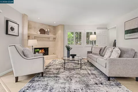1827 Lamplight Ct, Walnut Creek, CA 94597