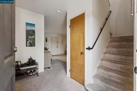 Entry Way - 1242 Hopkins St, Berkeley, CA 94702 photo 4 of 6