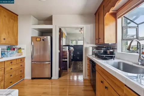 Kitchen - 1242 Hopkins St, Berkeley, CA 94702 photo 1 of 12