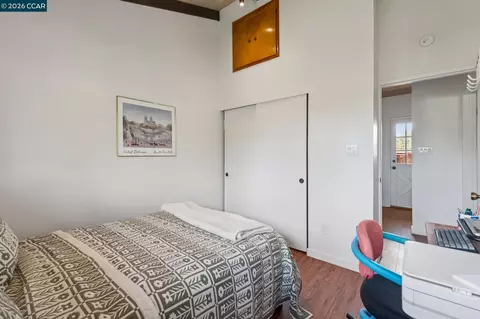 Bedroom - 1242 Hopkins St, Berkeley, CA 94702 photo 7 of 10