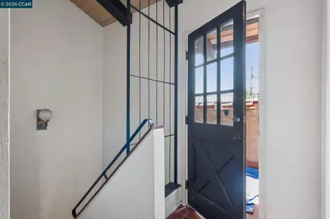 Entry Way - 1242 Hopkins St, Berkeley, CA 94702 photo 5 of 6