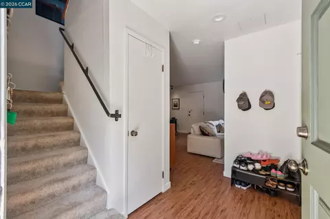 Entry Way - 1242 Hopkins St, Berkeley, CA 94702 photo 2 of 6